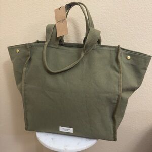 NWT Women’s MARGOT New York Marisa oversized XLarge canvas Olive Green tote Bag